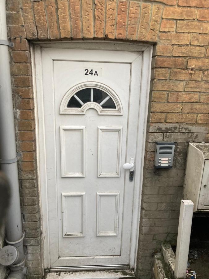 Lovely Two Bed Apartment @ 24A Green Street Ryde  Exterior photo